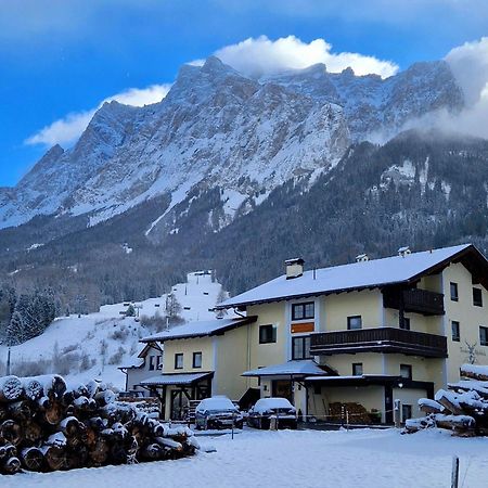 Tiroler Alpblick Appartements Ehrwald Esterno foto