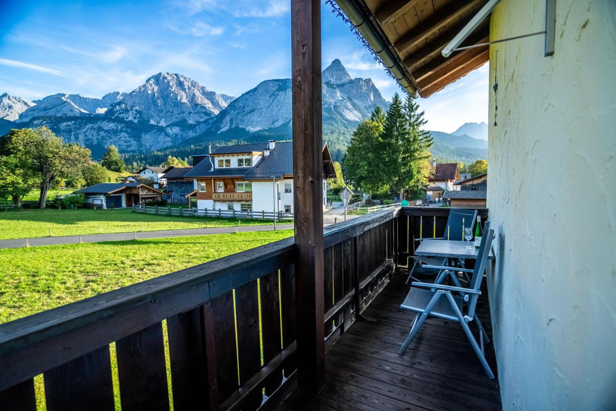 Tiroler Alpblick Appartements Ehrwald Esterno foto