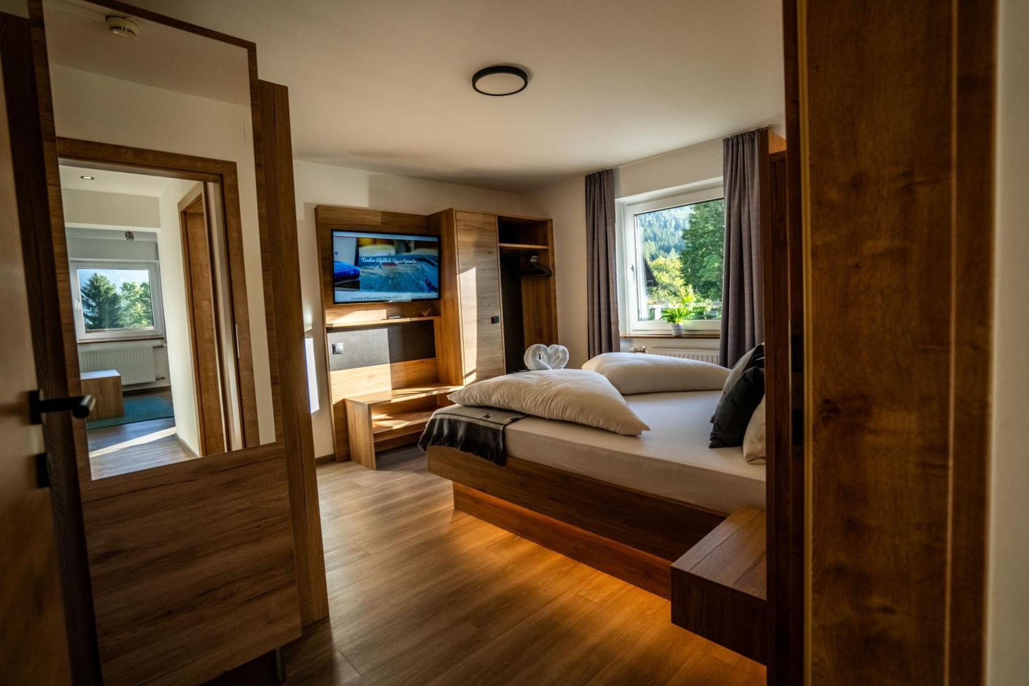 Tiroler Alpblick Appartements Ehrwald Esterno foto